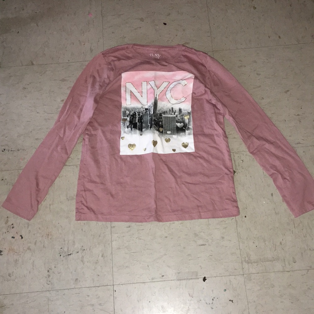 A long sleeve shirt